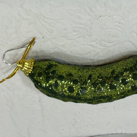 Green Sparkle Pickle Blown Glass Christmas Tree Holiday Ornament 3.75" - Picture 4 of 8